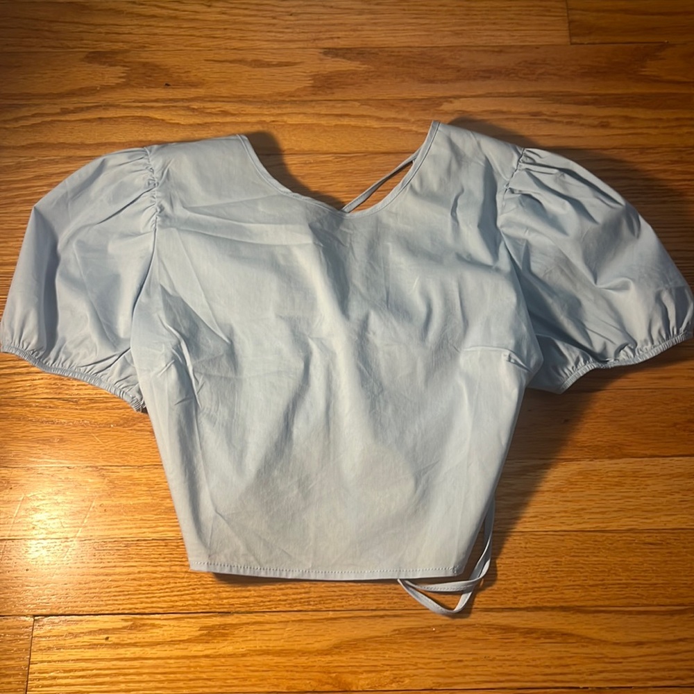 Kendall and Kylie blue puffy sleeve shirt